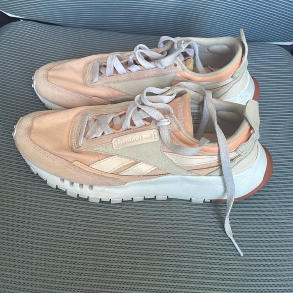 GC Reebok Pink Legacy Runners - Size 7 - Picture 4 of 6